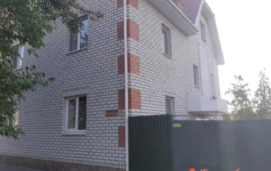 Будинок пансіонат для людей похилого віку 