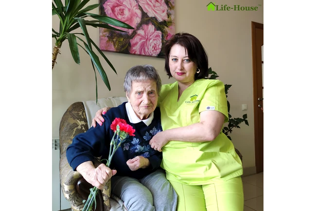Фото  - Приватний пансіонат для людей похилого віку Life-House «Крутогірна»