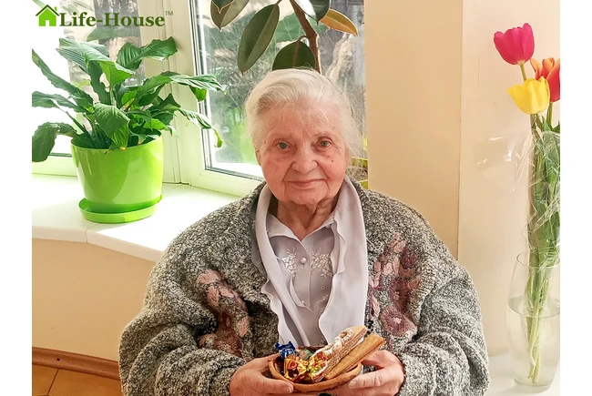 Фото  - Приватний пансіонат для людей похилого віку Life-House «Дмитрівка»